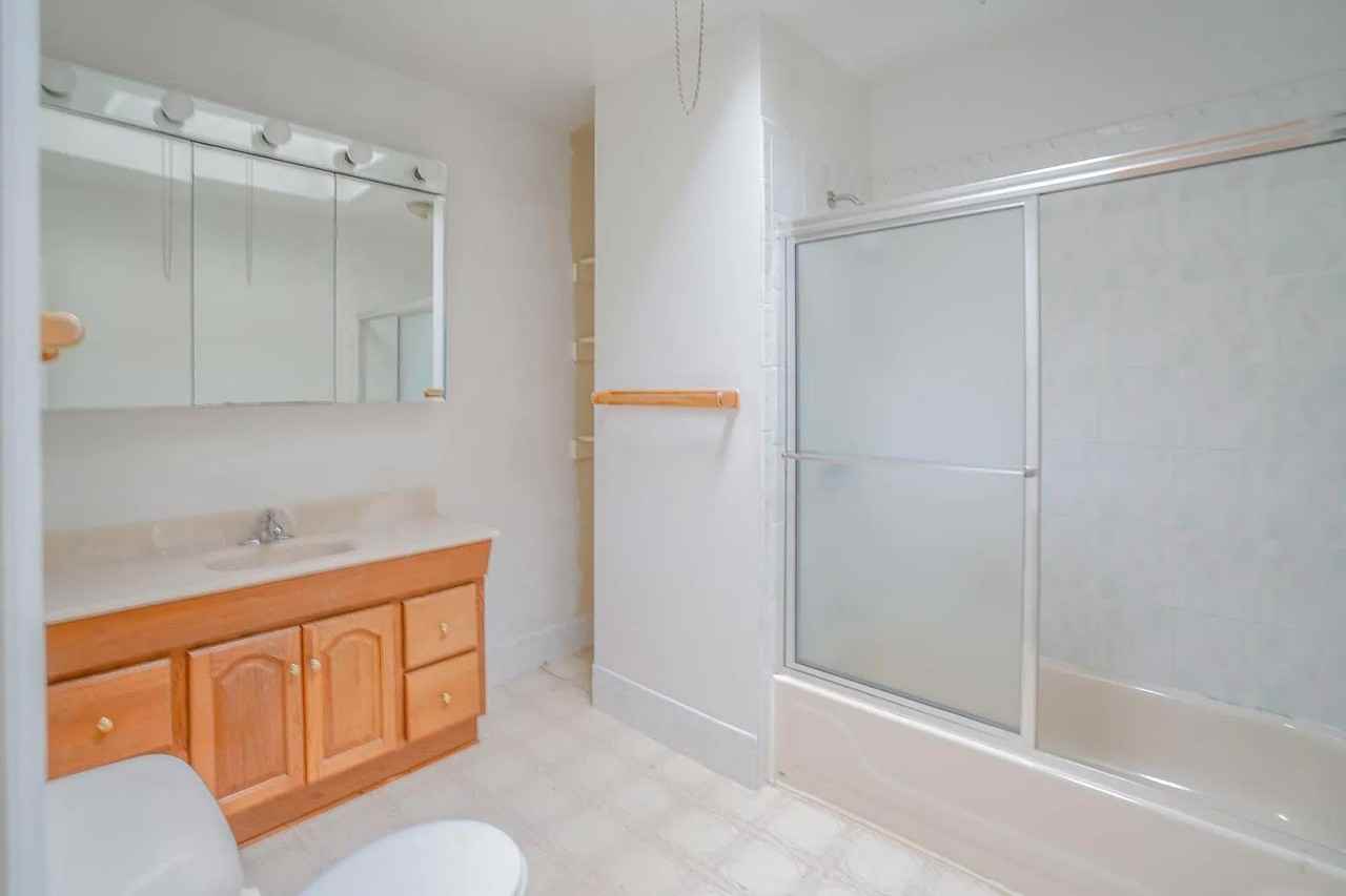 859 Granite St - Photo 4 of 10