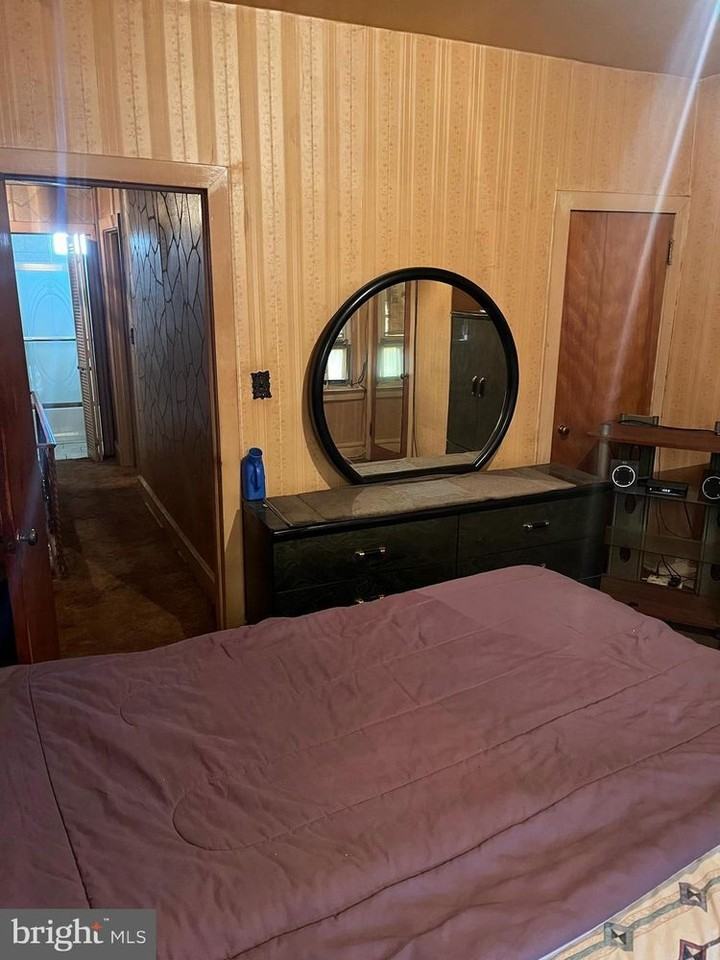 3116 Agate St - Photo 5 of 10
