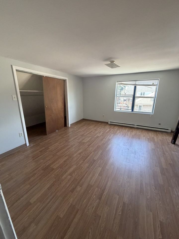 61 W Broad St #7G - Photo 3 of 6