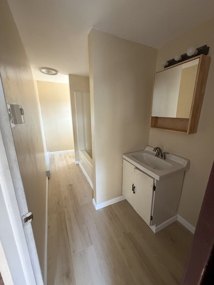 61 W Broad St #7G - Photo 6 of 6