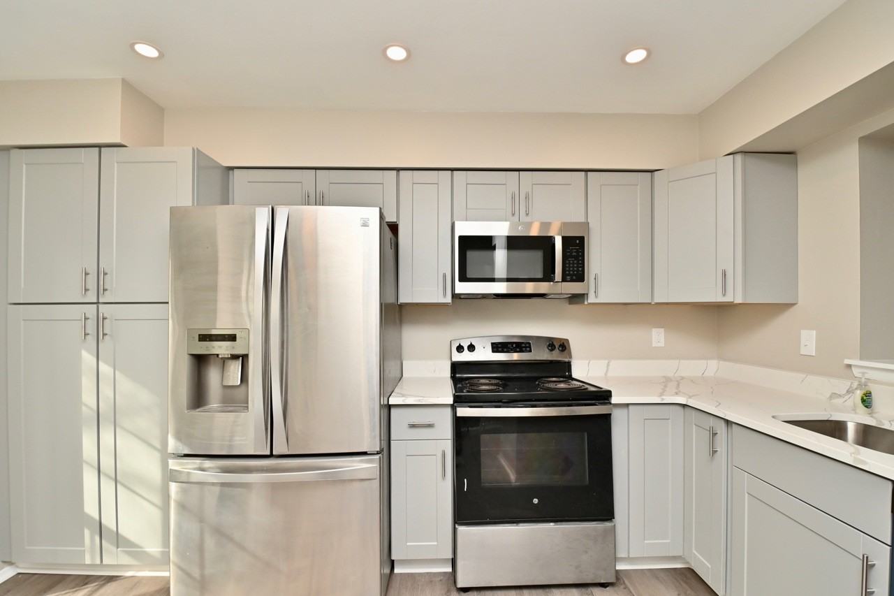 2 Wild Cherry Ct - Photo 5 of 34