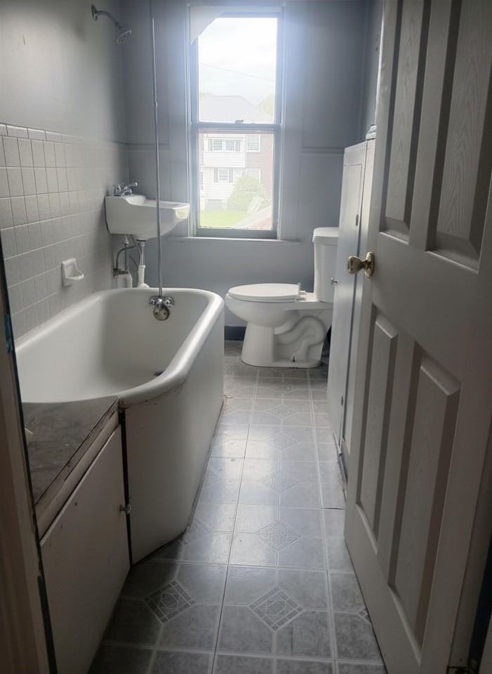 129 Plainfield Ave - Photo 6 of 10