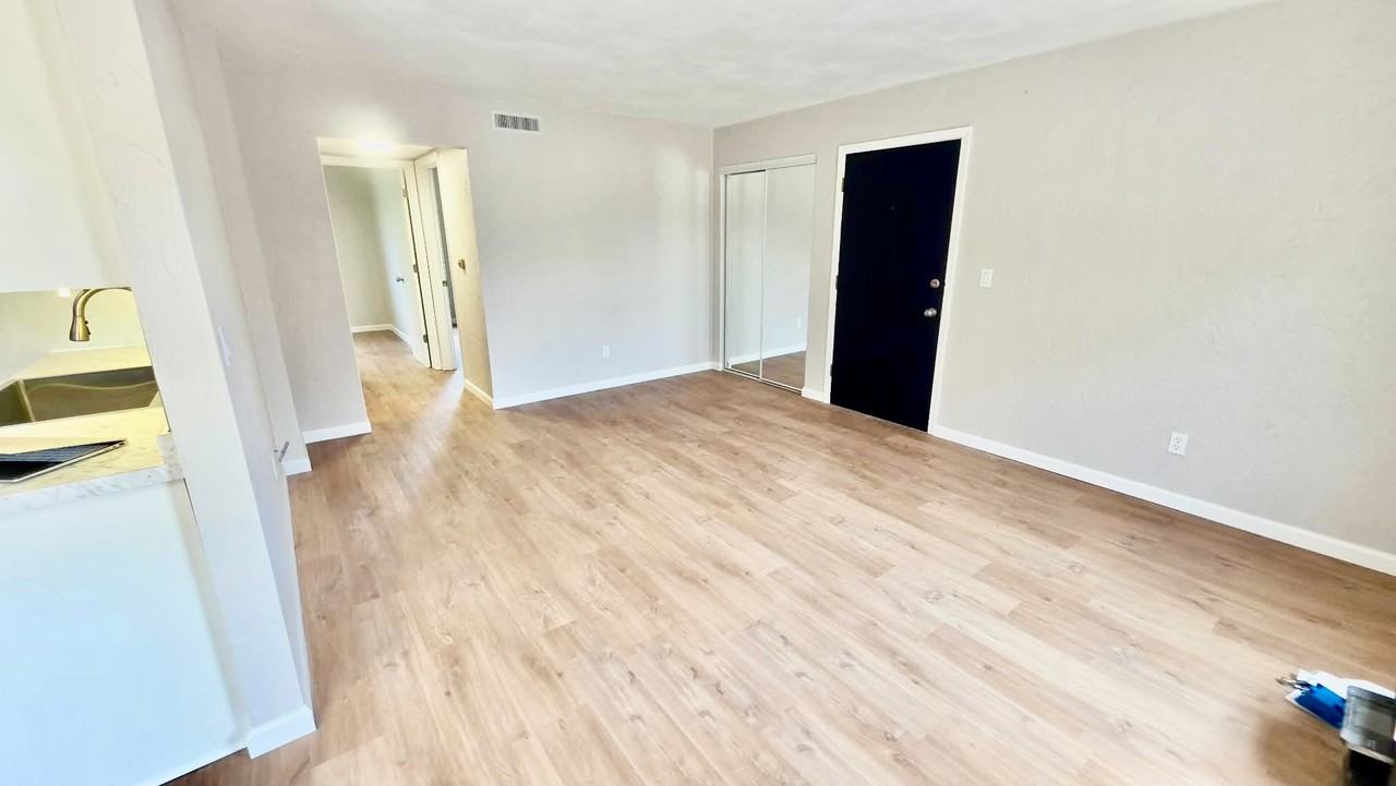 837 S 74th St #11 - Photo 2 of 20