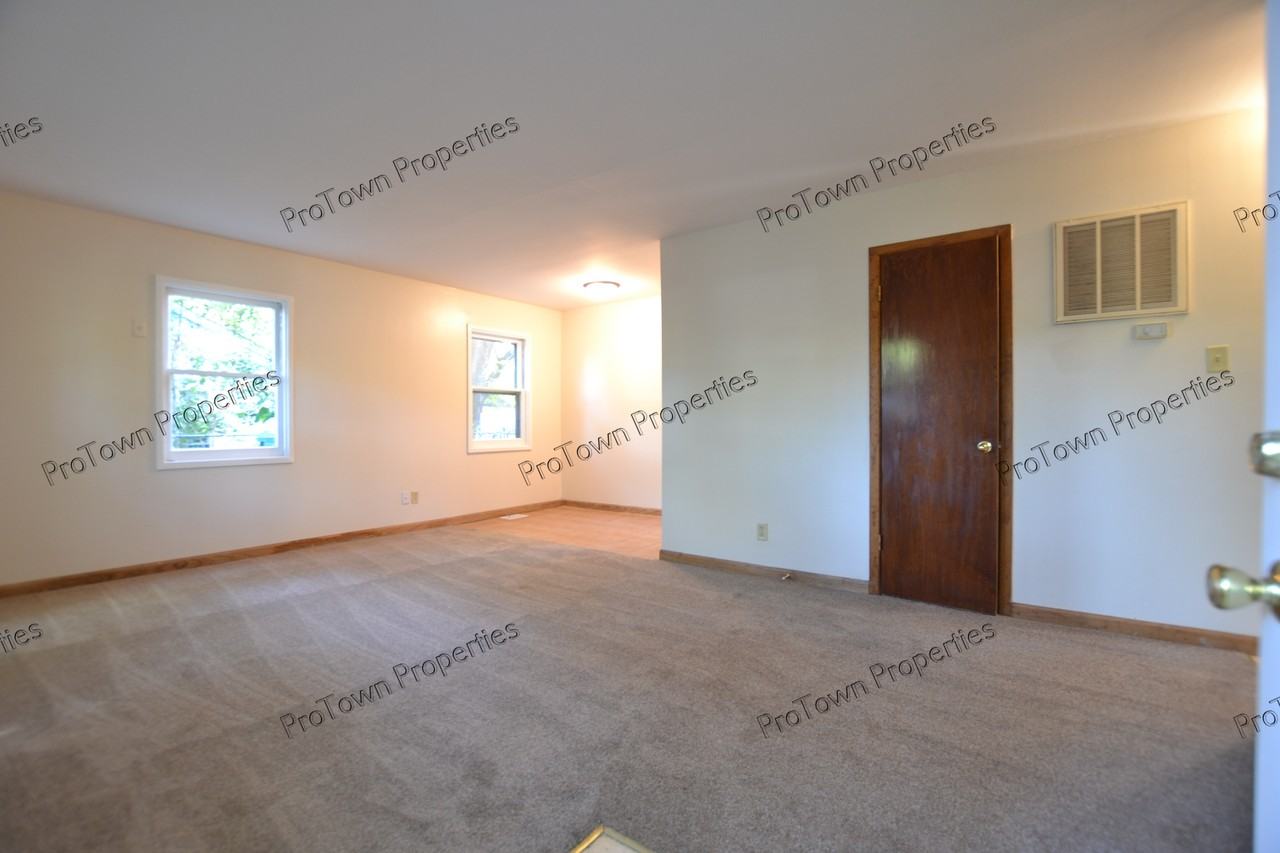 128 Edison Road - Photo 3 of 9