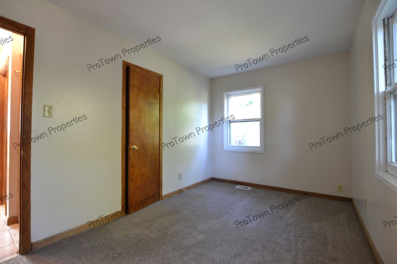 128 Edison Road - Photo 7 of 9