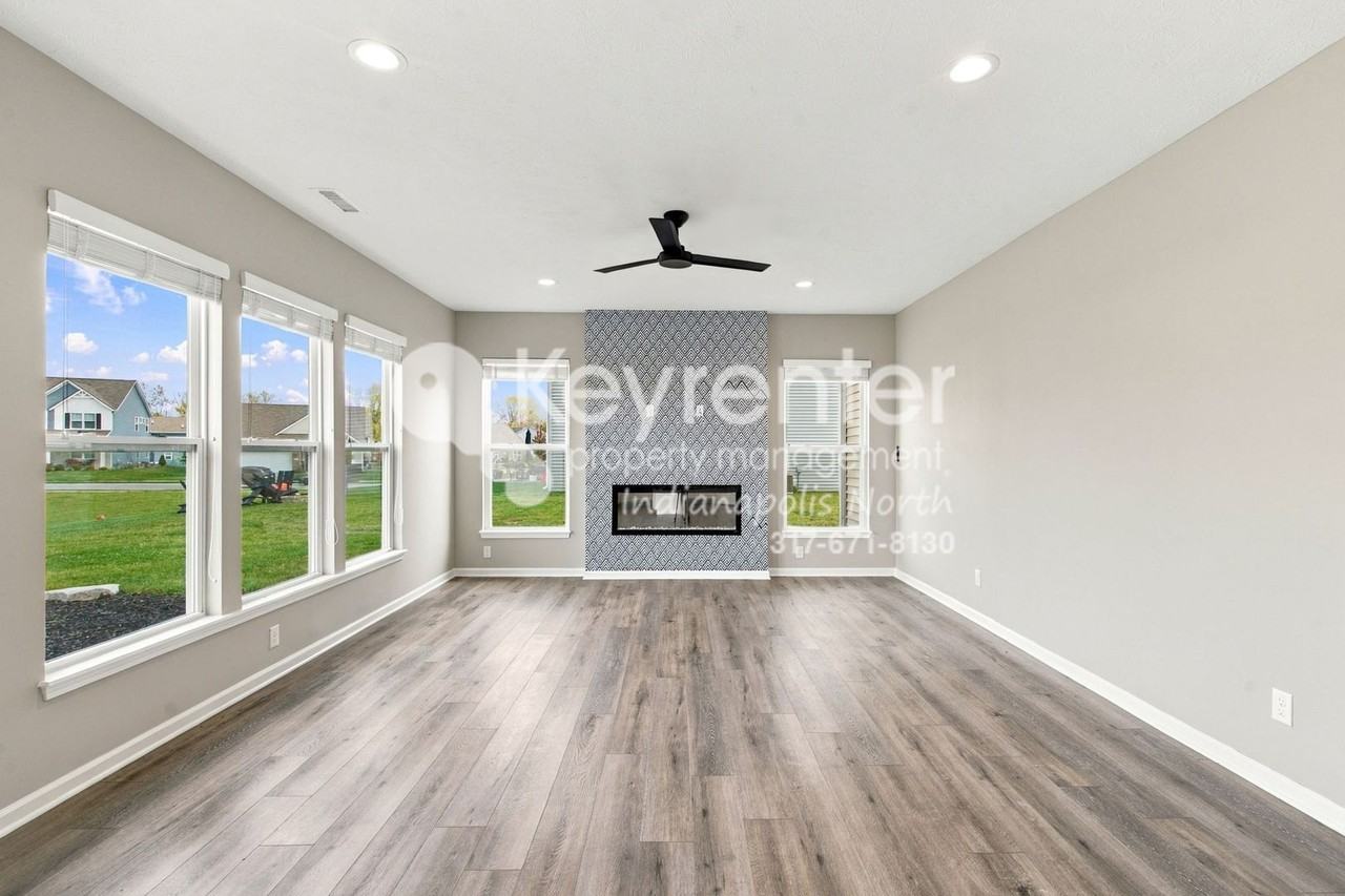 361 Tamarack Larch Blvd - Photo 4 of 17