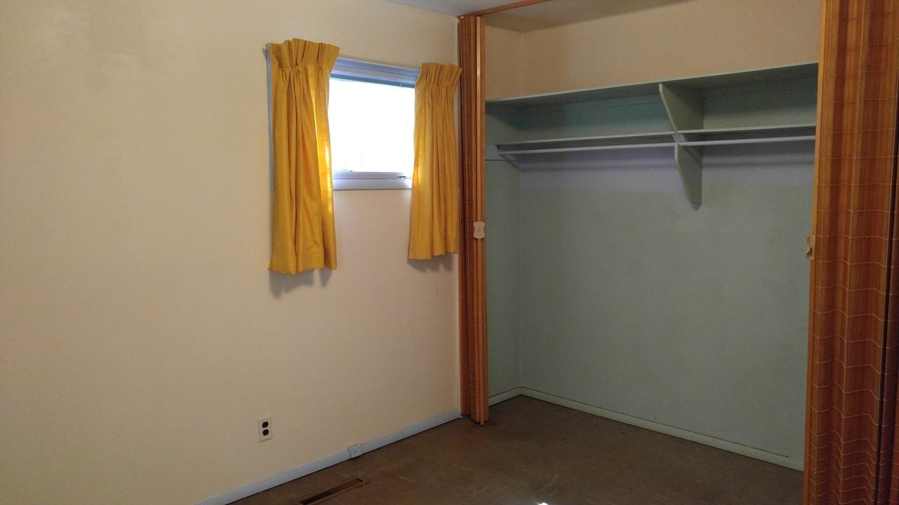 1544 Sw 23rd St - Photo 5 of 16
