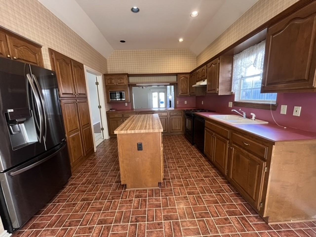 9146 S Florence Pl - Photo 5 of 24