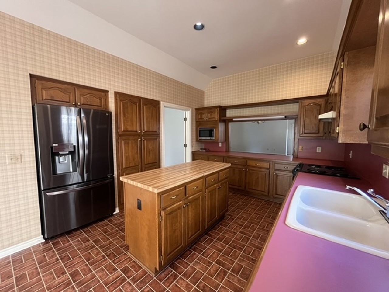 9146 S Florence Pl - Photo 6 of 24