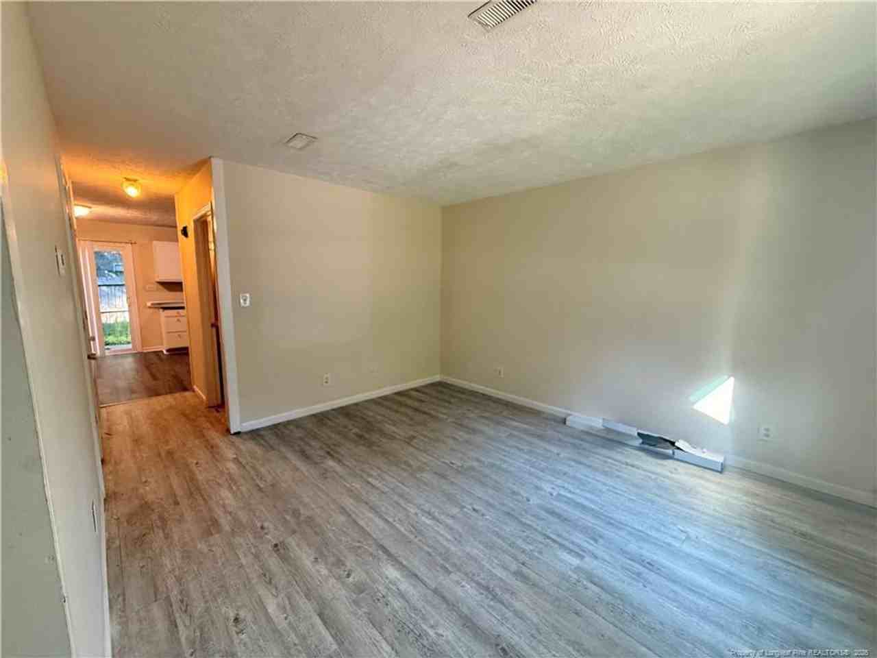 5835 Aftonshire Dr - Photo 3 of 11