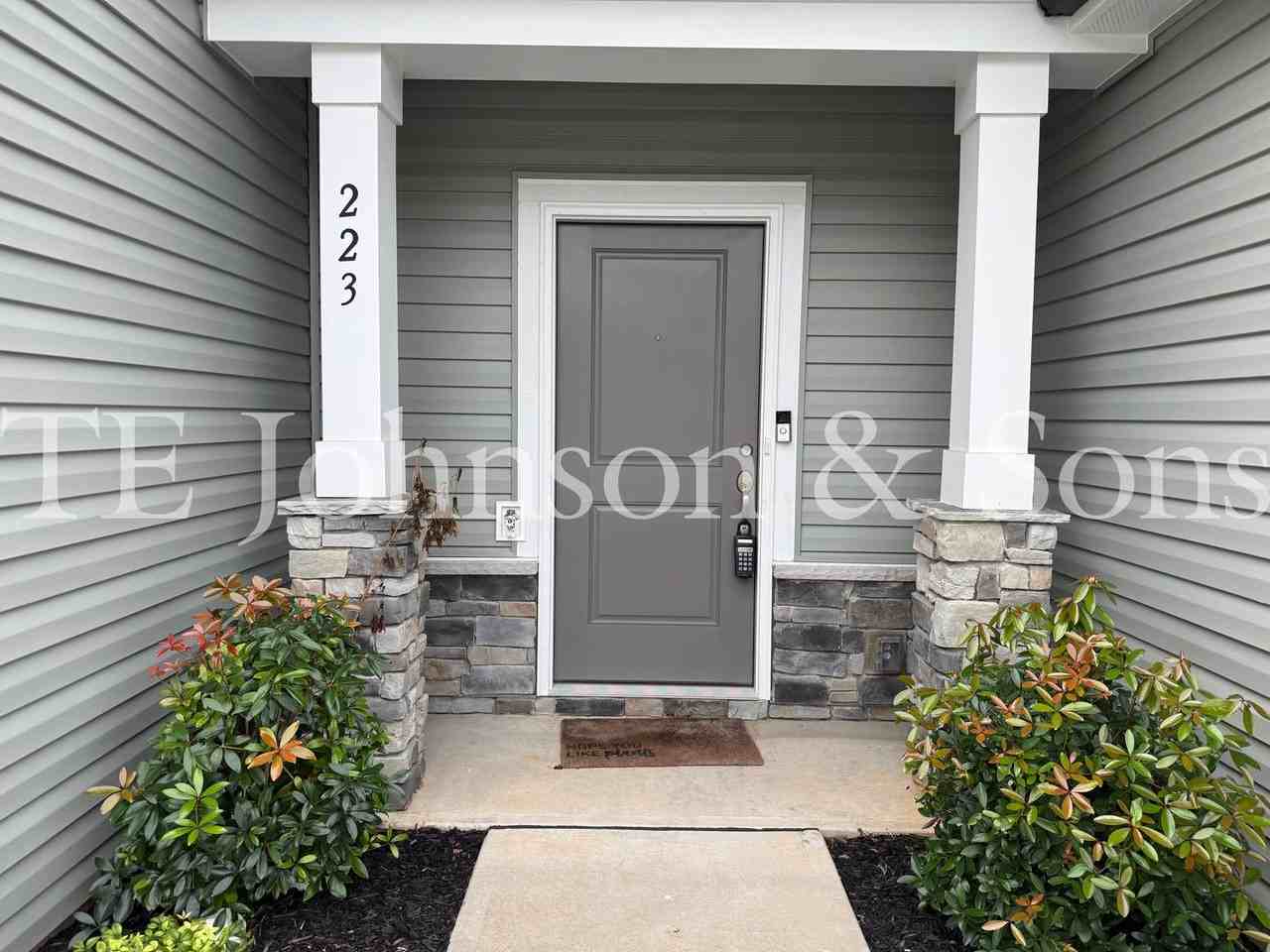 223 Latrobe Ln - Photo 2 of 50