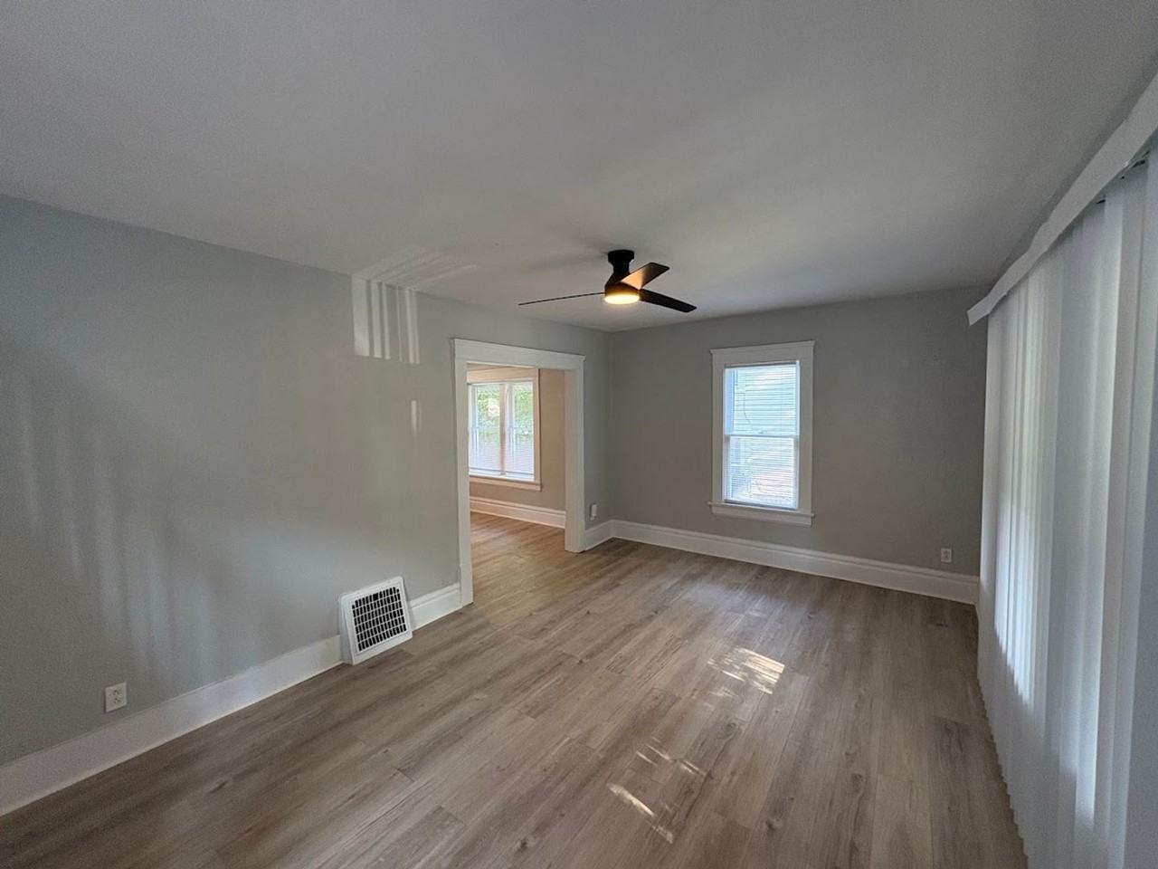 976 Neptune Ave - Photo 2 of 15