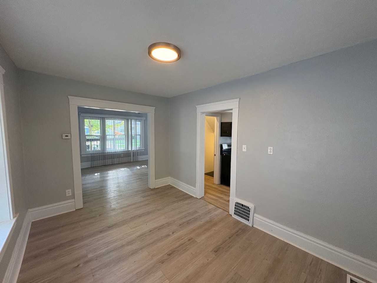 976 Neptune Ave - Photo 6 of 15