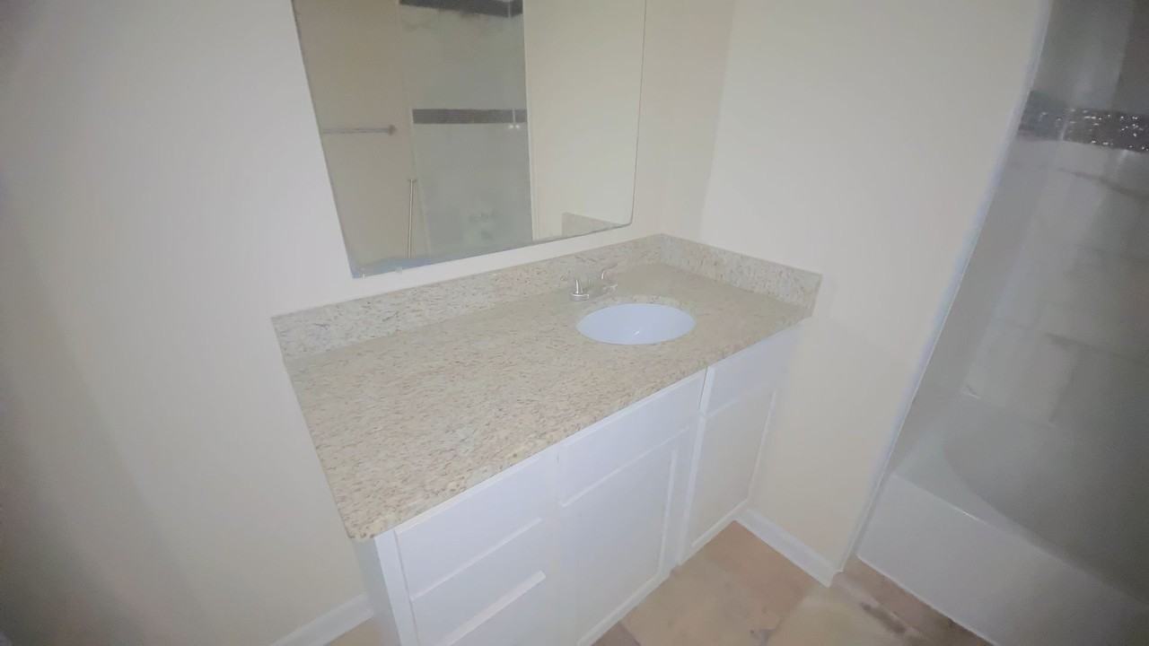 1501 N 10th St - Photo 4 of 9