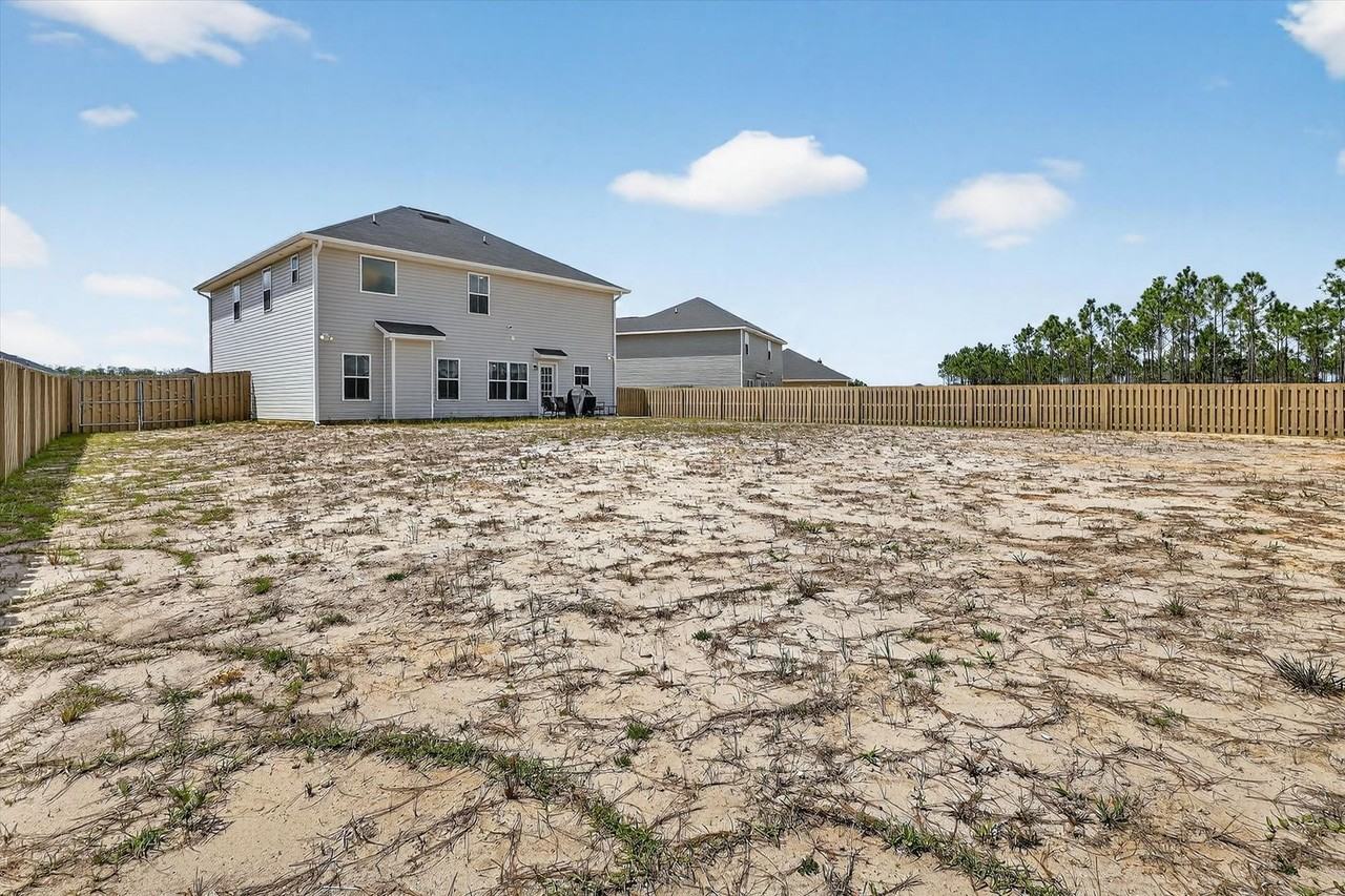 357 Mcclelland Loop Ne - Photo 3 of 46