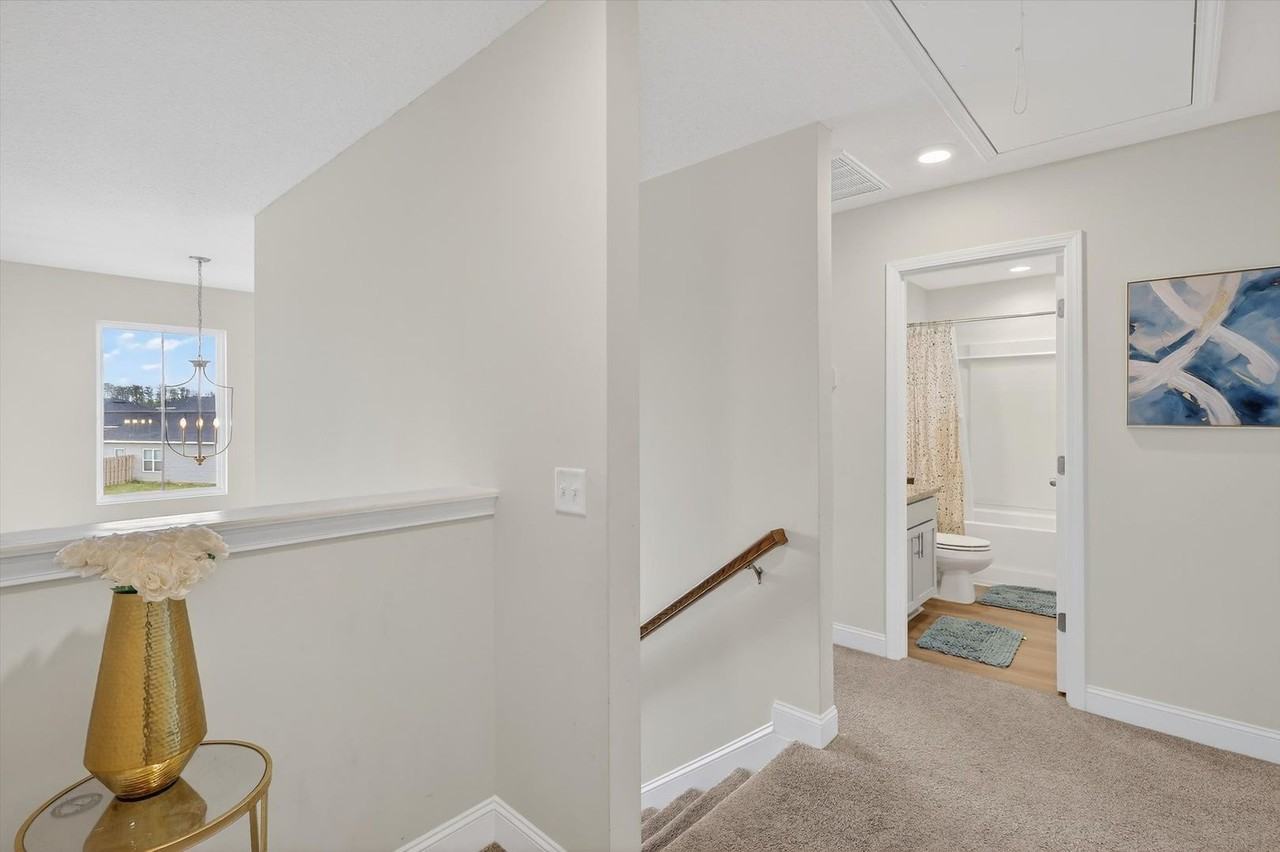 357 Mcclelland Loop Ne - Photo 6 of 46