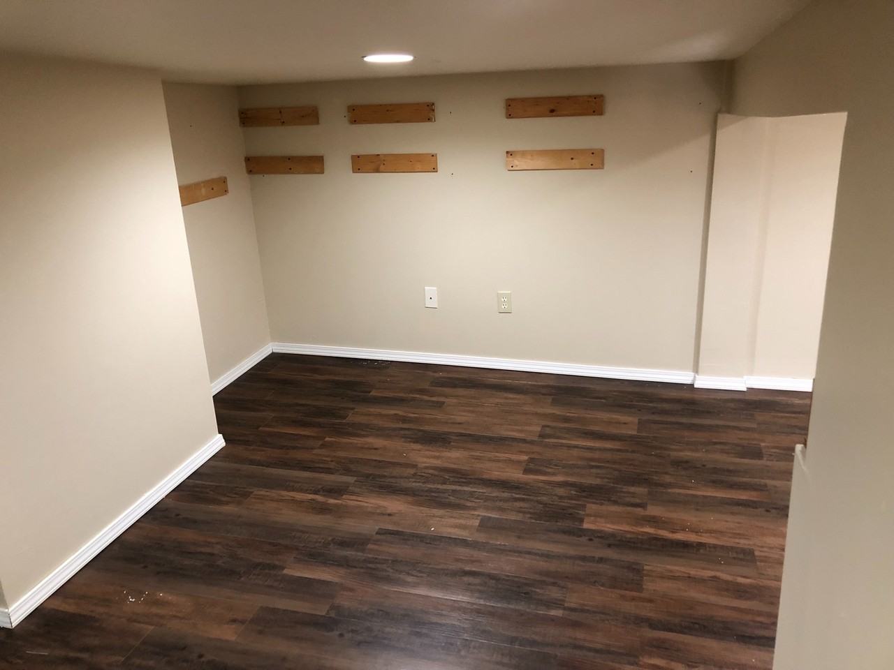 312 W. Walnut St - Photo 7 of 13