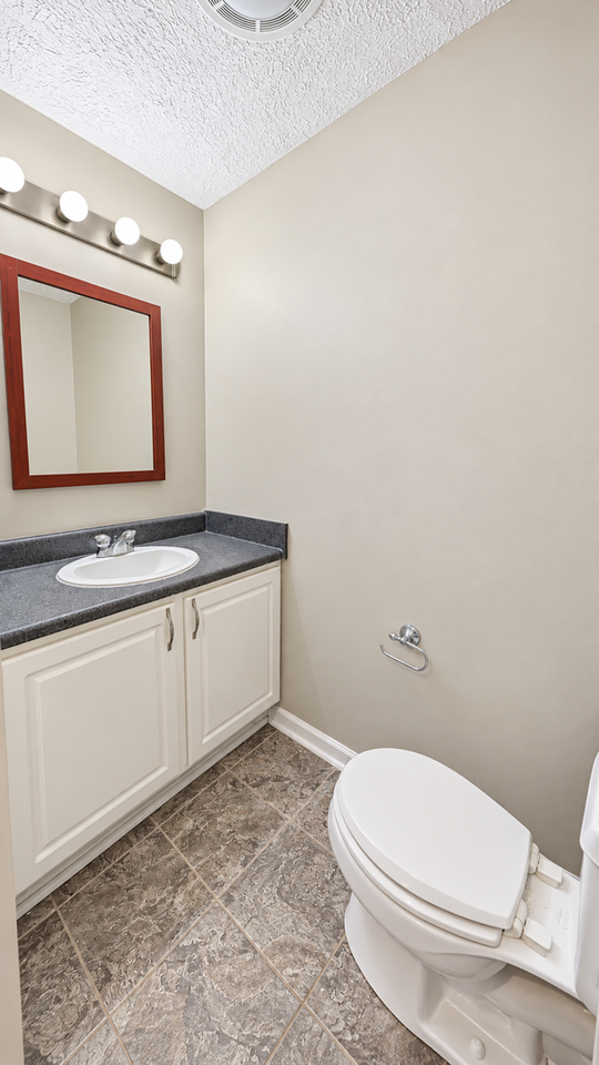 112 Loch Haven Rd - Photo 4 of 9