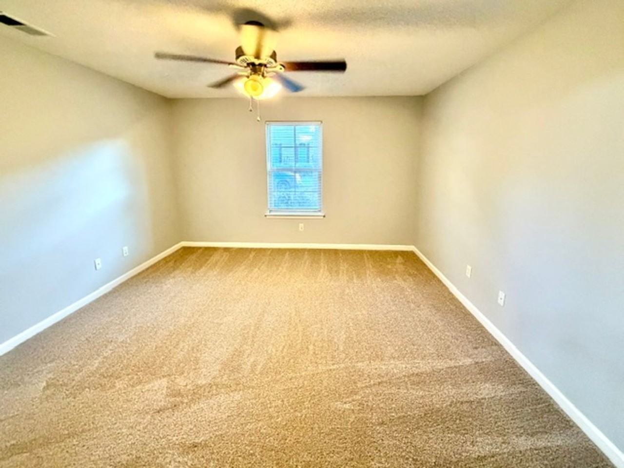 7936 Bay Meadow Cir S - Photo 4 of 8