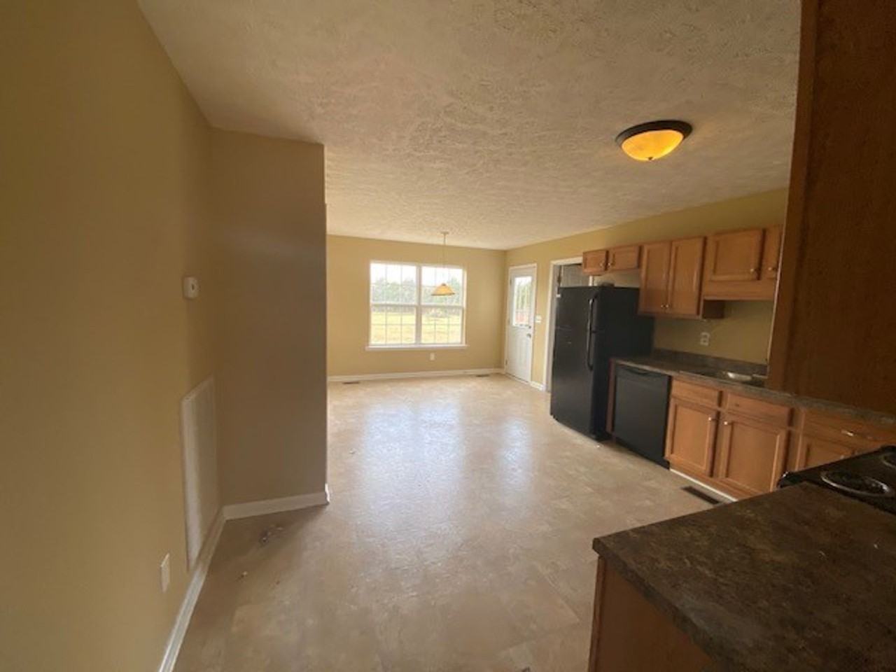 1579 Ringwald Rd - Photo 3 of 11