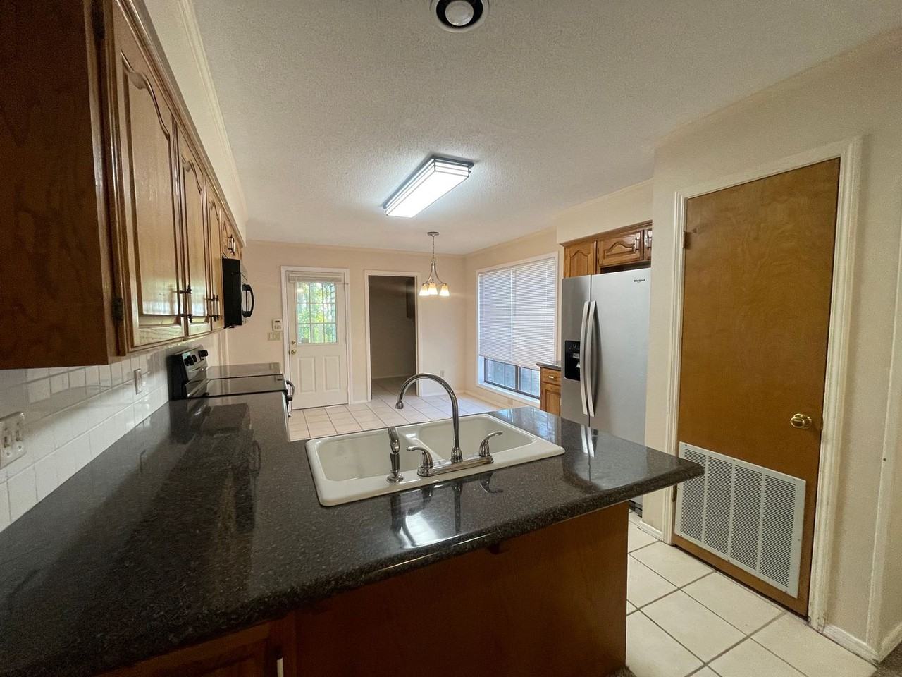 8923 Glenmora Dr - Photo 6 of 20