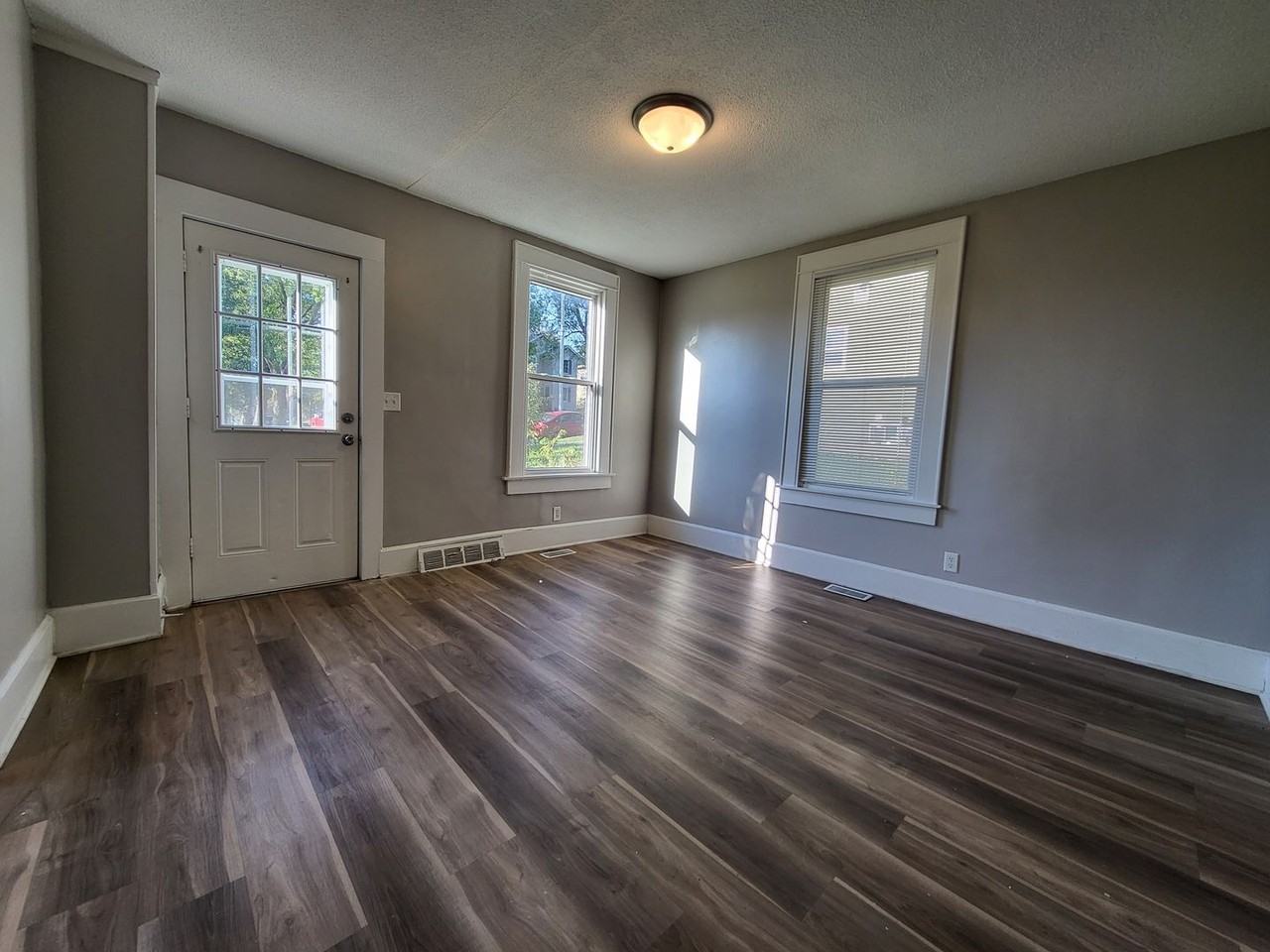 209 Olinda Ave - Photo 3 of 24