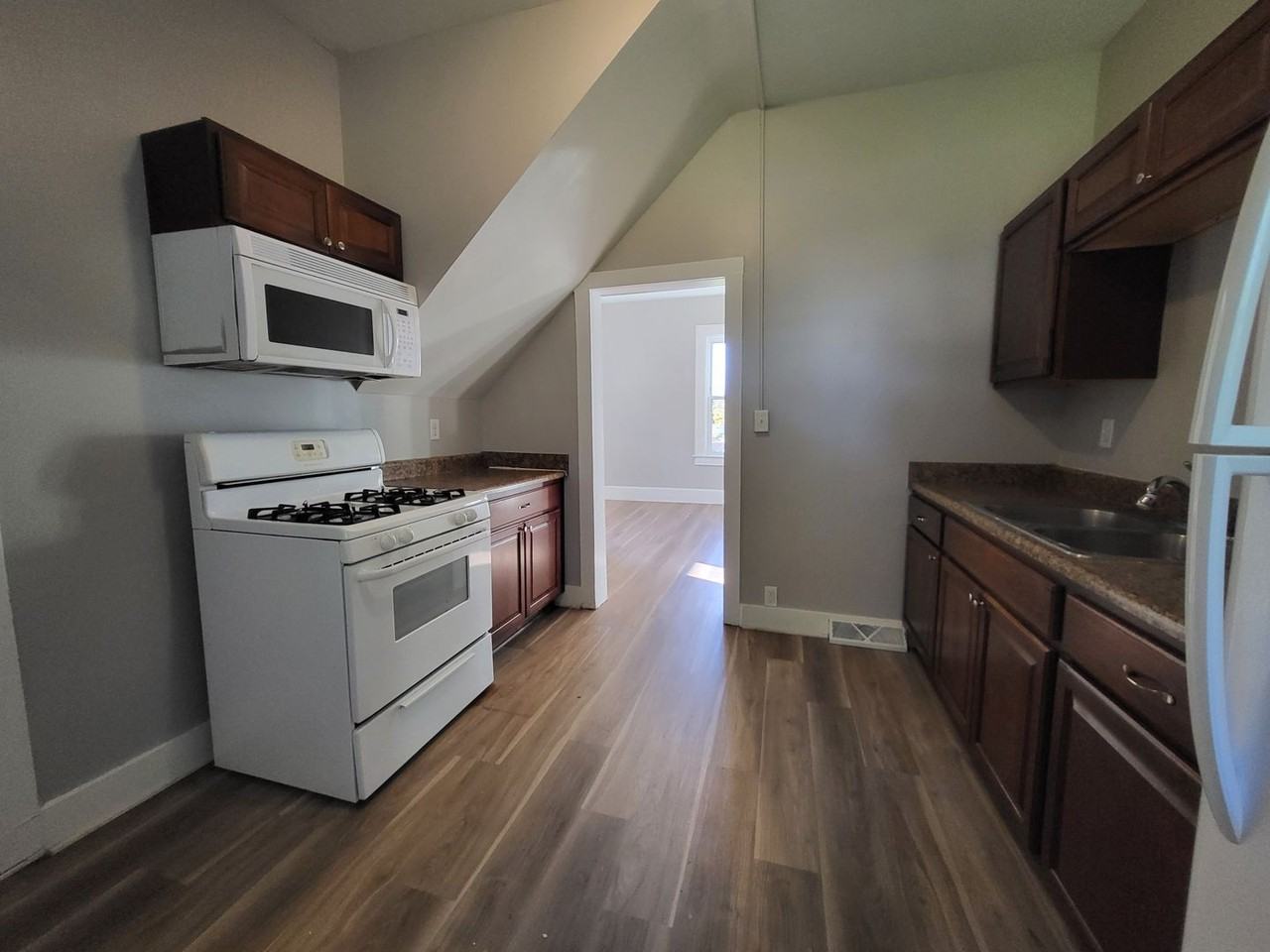 209 Olinda Ave - Photo 7 of 24