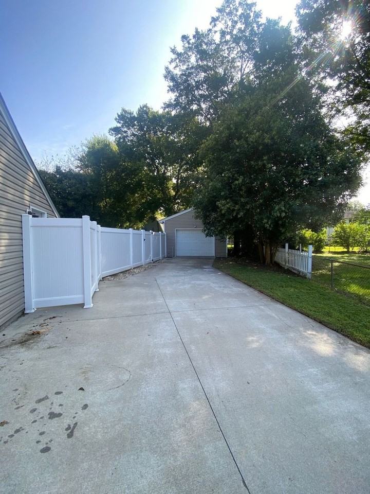 804 Romney Ln - Photo 2 of 22