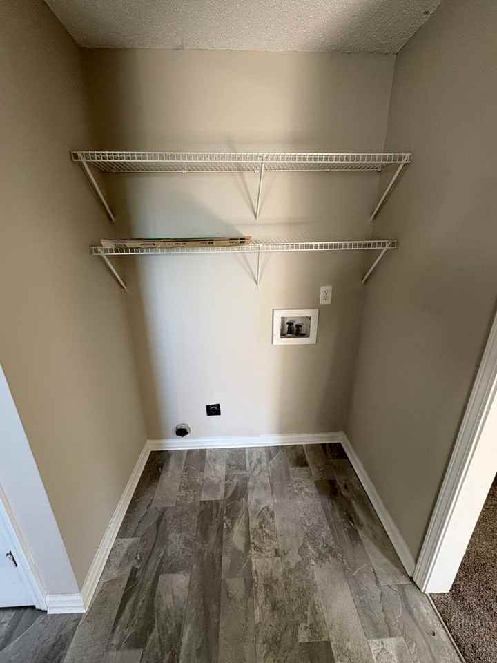 106 Bruce St - Photo 5 of 10