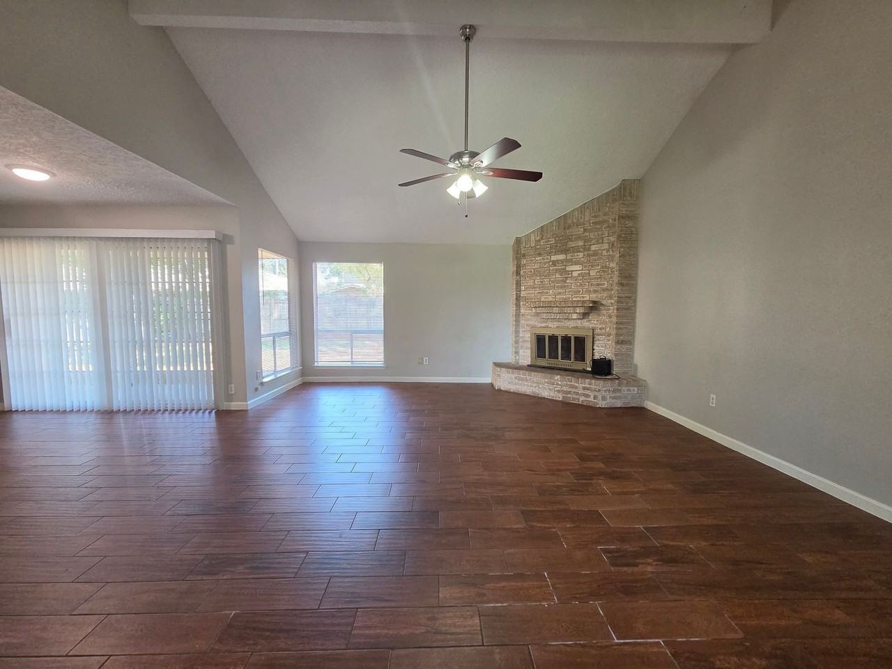 5723 Flax Bourton St - Photo 3 of 20