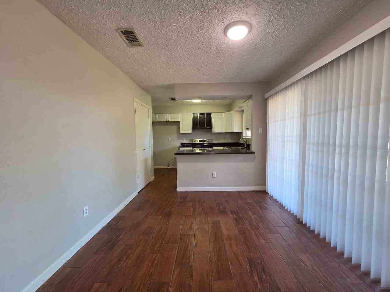5723 Flax Bourton St - Photo 5 of 20