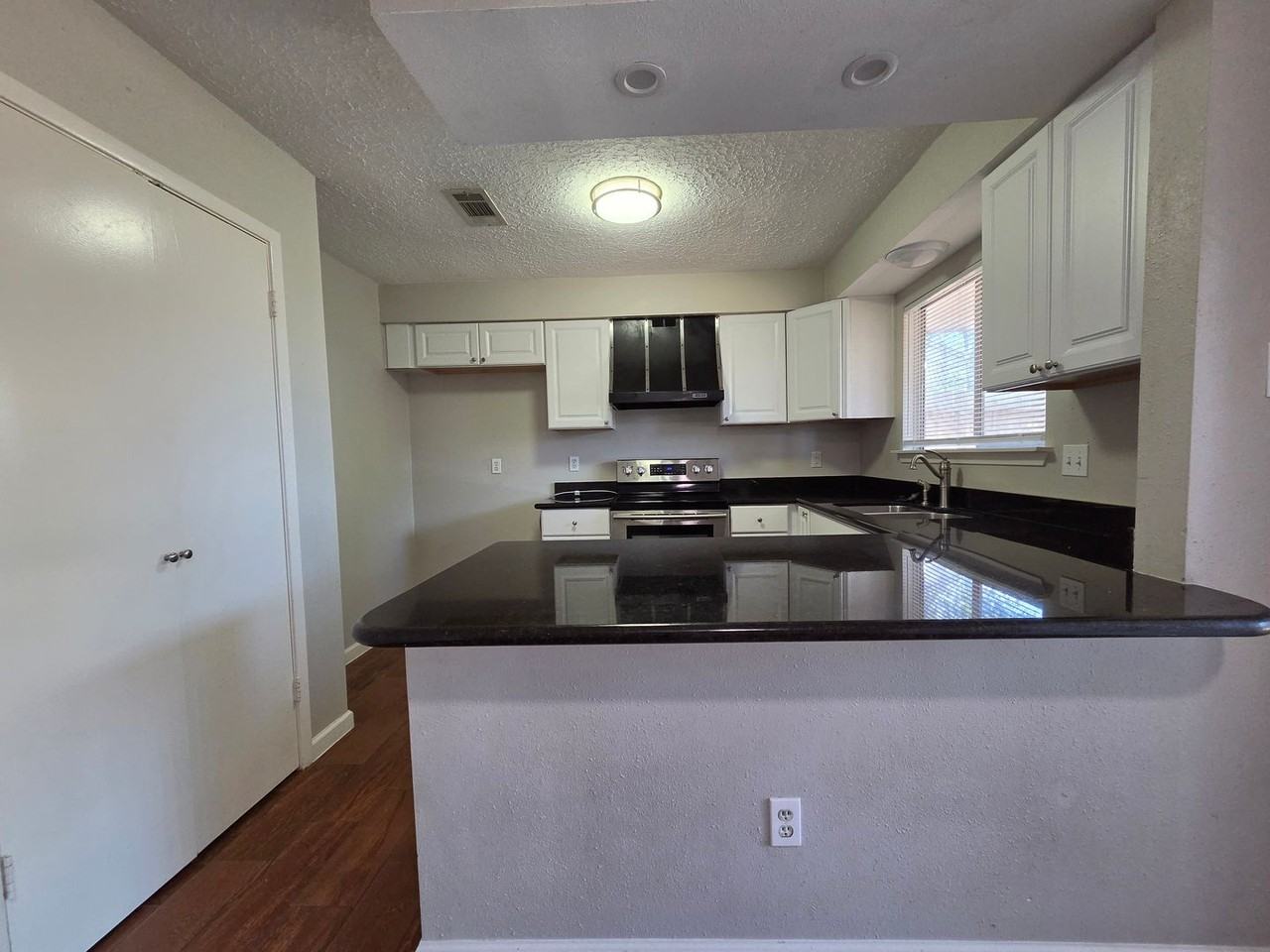 5723 Flax Bourton St - Photo 6 of 20