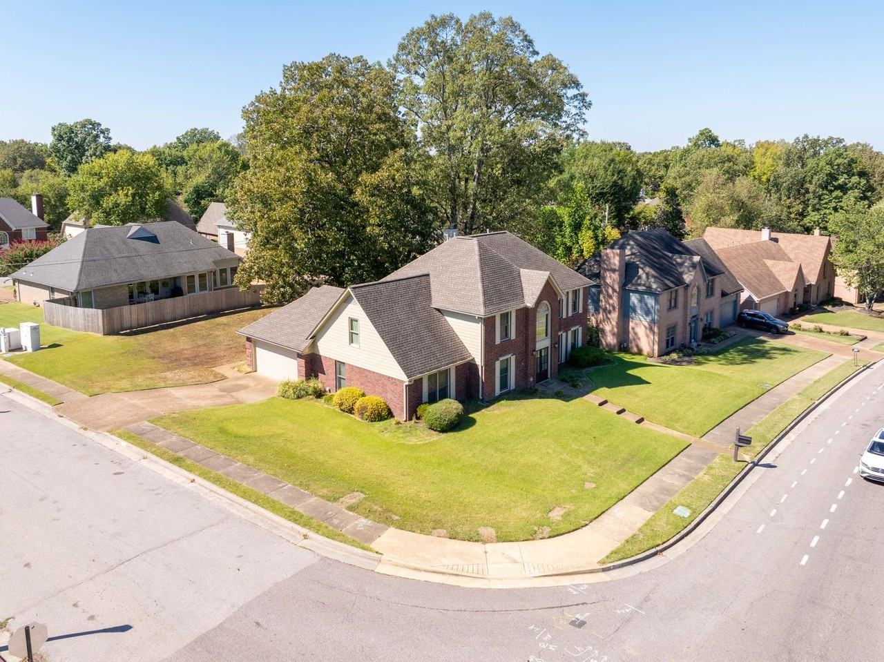 8859 Chimneyrock Blvd - Photo 4 of 31