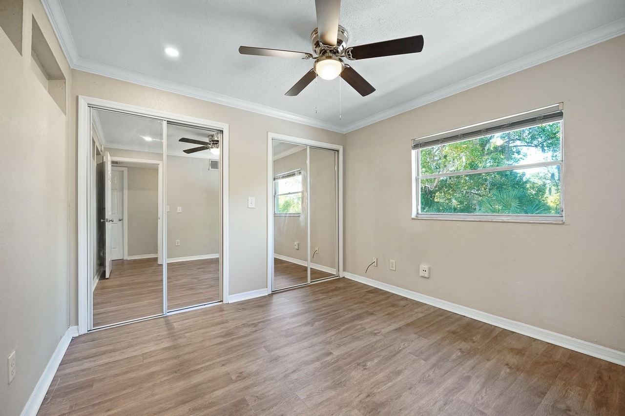 1529 Catherine St #31 - Photo 7 of 15