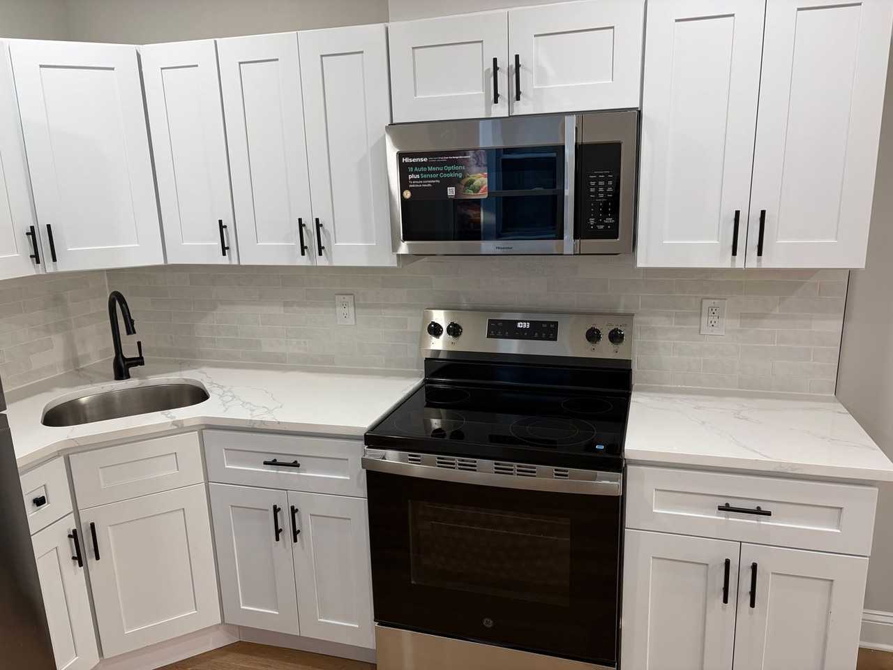 1527 N Frazier St - Photo 2 of 10