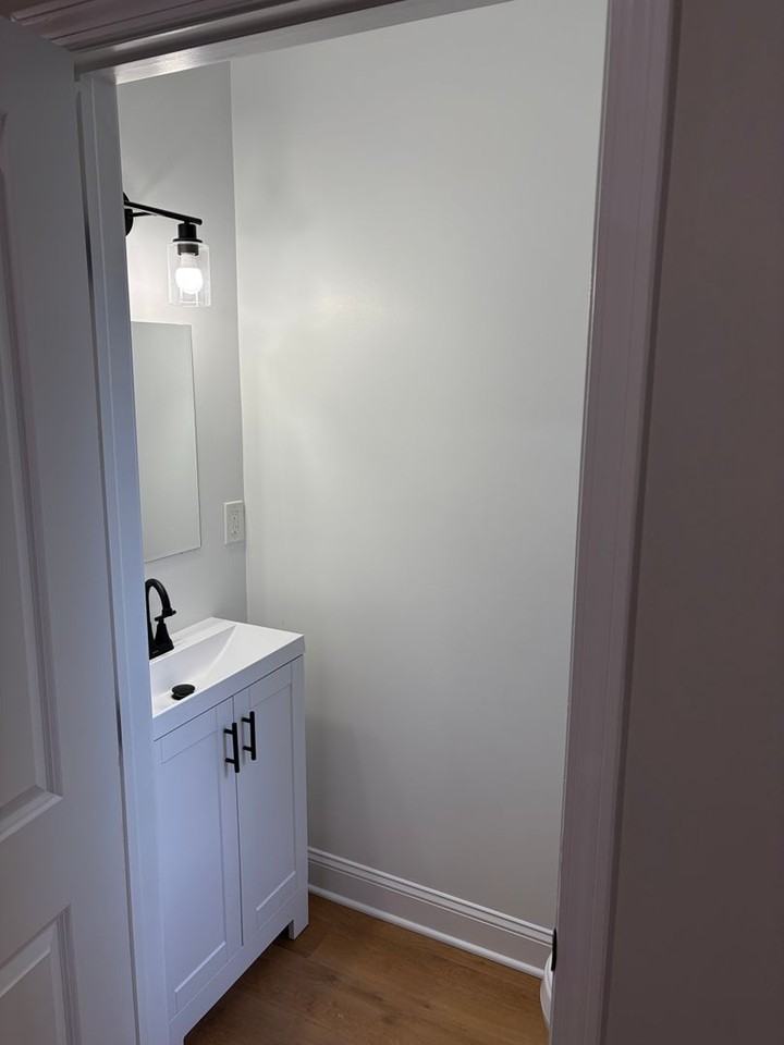 1527 N Frazier St - Photo 5 of 10