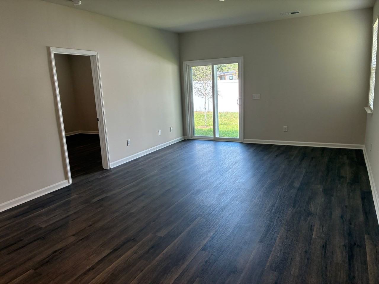 3019 Tasso Dr - Photo 7 of 34