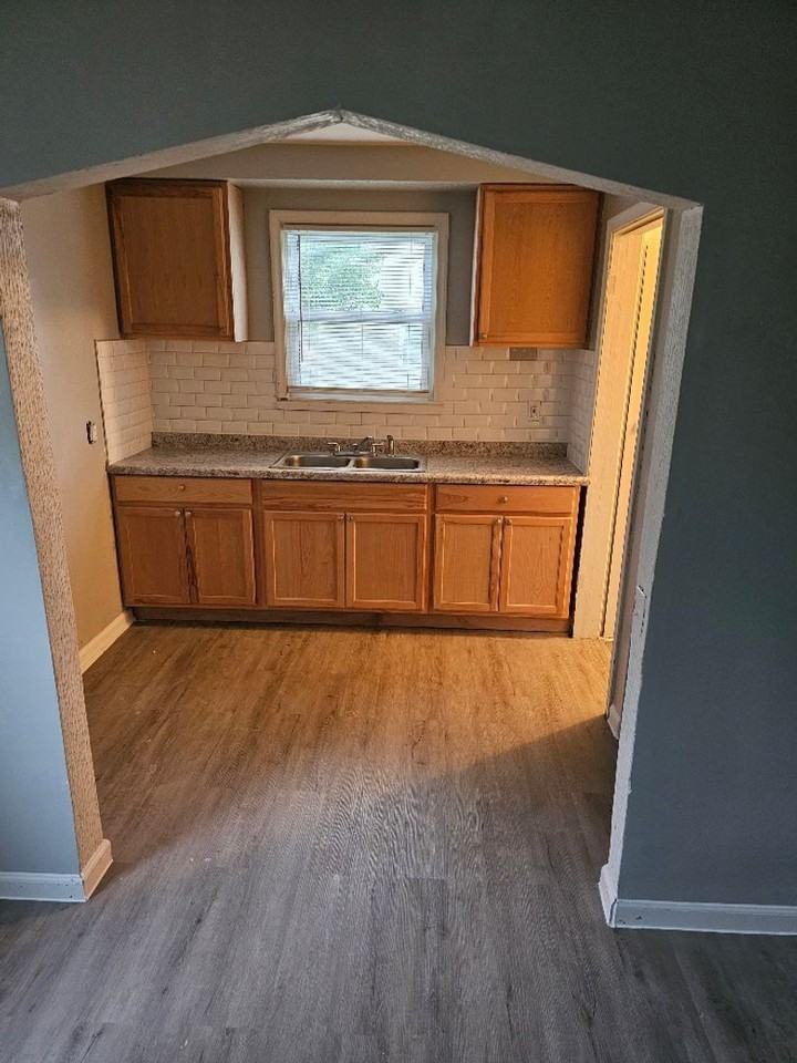 19762 Avon Ave - Photo 4 of 13
