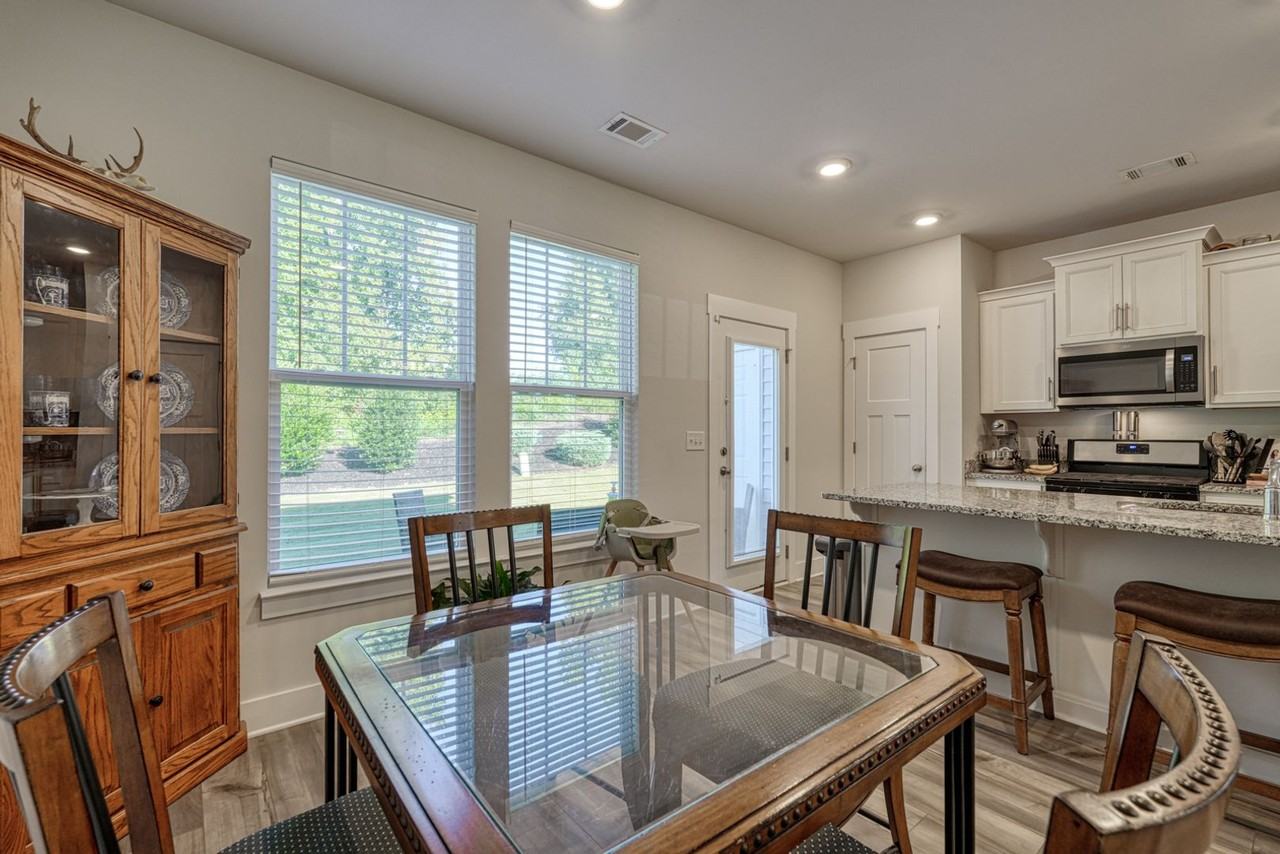 1376 Maplesmith Way - Photo 2 of 43