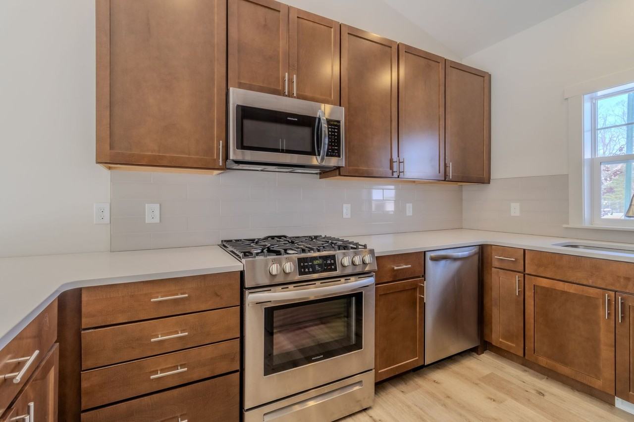 ZO- Simsbury 1548 - Photo 5 of 14