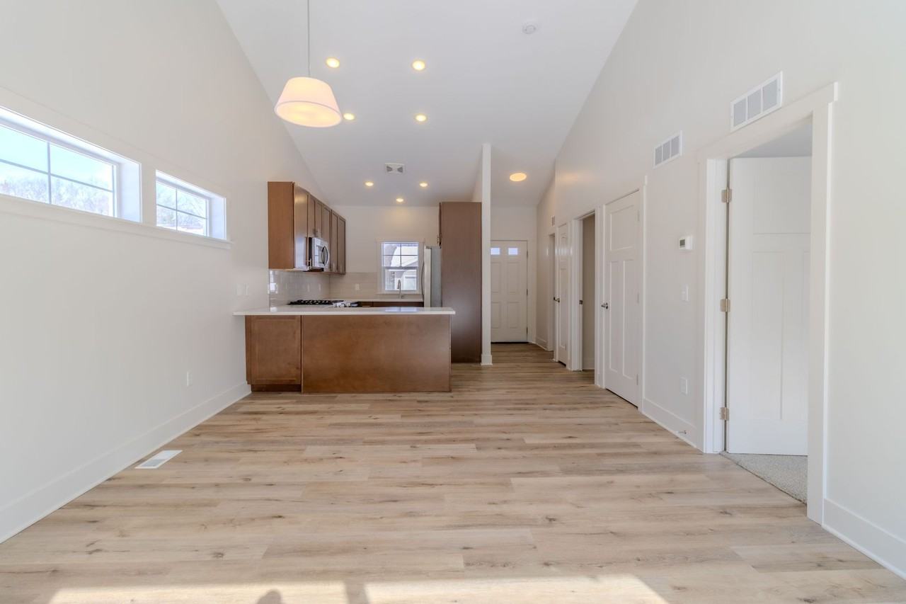ZO- Simsbury 1548 - Photo 7 of 14