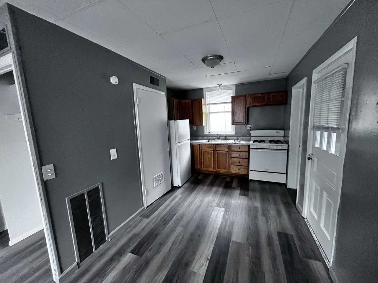 3706 N Ashton Ave - Photo 5 of 10