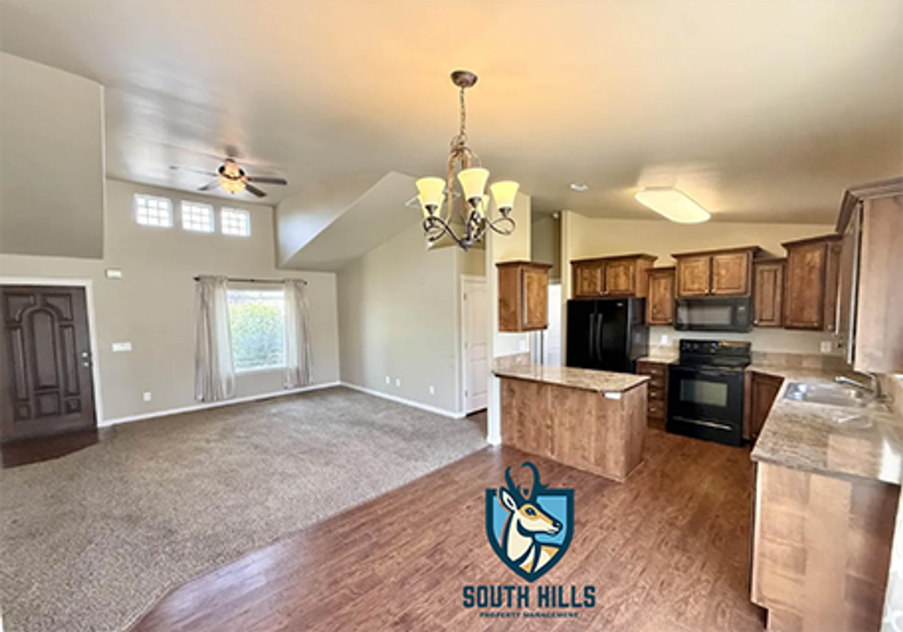 2619 Yukon Trl - Photo 4 of 16