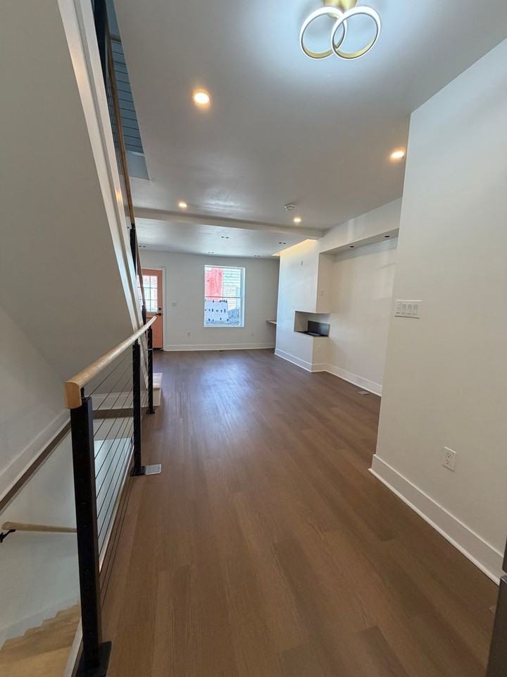 1545 S Taylor St - Photo 2 of 28