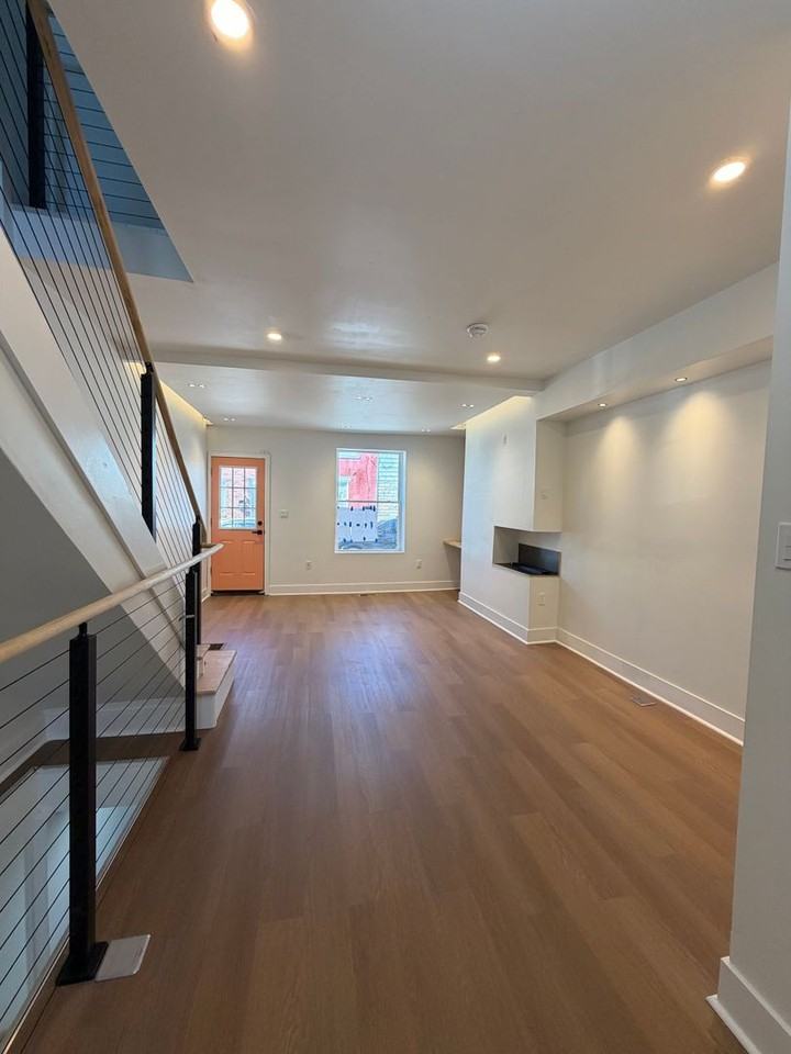 1545 S Taylor St - Photo 4 of 28