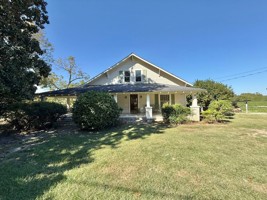 featured image of 905 Hamilton Crossroads Rd