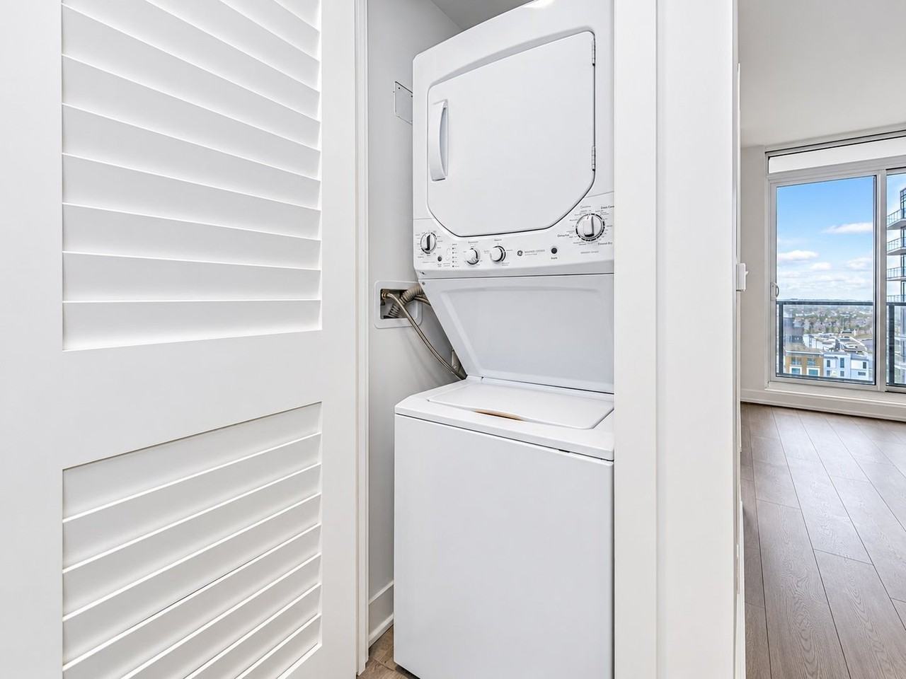 225 Veterans Dr - Photo 4 of 15