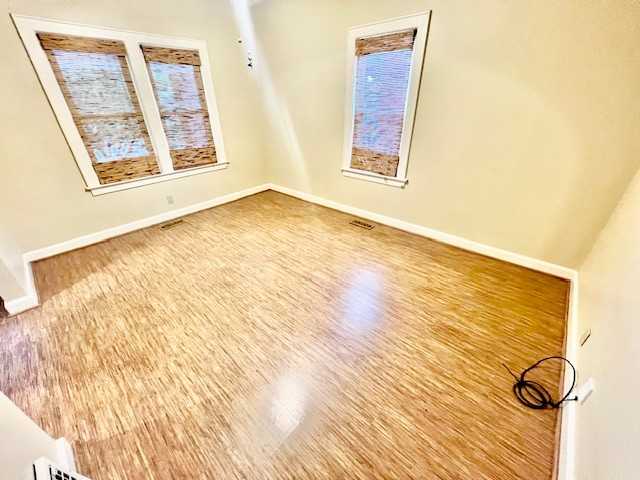 732 S Englewood Ave #1 - Photo 3 of 10