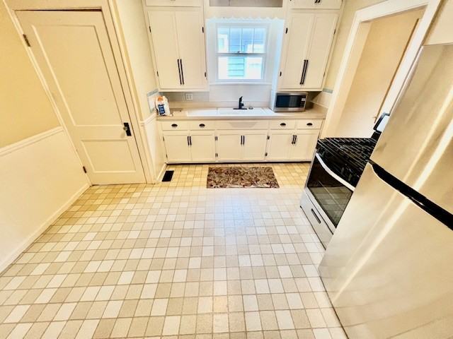 732 S Englewood Ave #1 - Photo 4 of 10