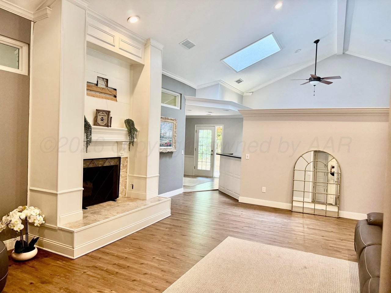 7715 Stuyvesant Ave - Photo 3 of 25